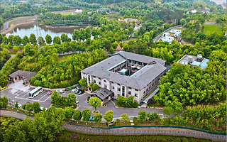 【酒店套餐】官方酒店★安吉中南度假·茶园乡村酒店1晚+中南百草原度假村门票+欧洲牧场观光火车票/溶洞汤泉