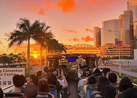 【拼小团】香港太平山顶+维多利亚港+中环街市一日游【9人奢旅小团-纯玩+山顶缆车+米其林美食】