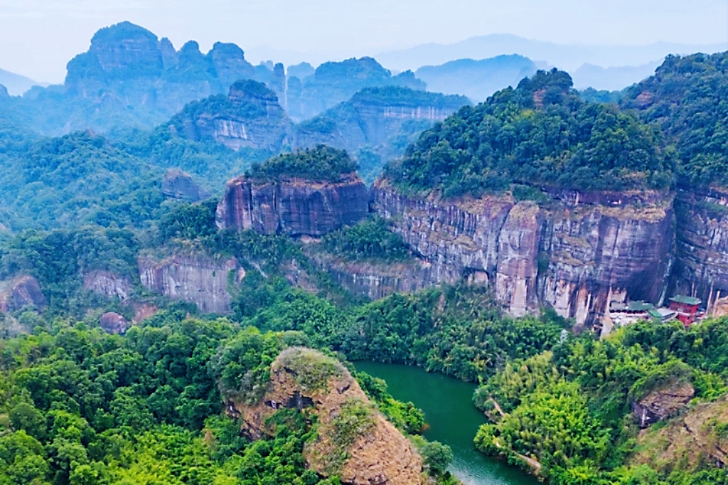 韶关丹霞山一日游【私家包团上门接送+含门票+往返缆车+全程不累+老人儿童情侣家庭友人轻松游玩+韶关接送】
