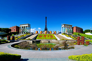 【私家团】深圳城市一天游<梅拉尼亚小镇+外观世界之窗+大梅沙海滨公园+地王观光深港之窗>东莞接送+深圳1线