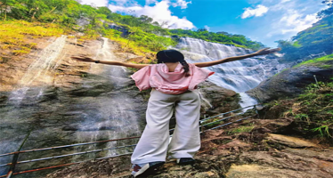 【私家团】从化溪头村+千泷沟大瀑布避暑+生态小镇溯溪一天游，深圳出发上门接送，夏季清凉戏水，可定制包团