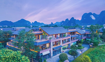 【元旦周末不加价】阳朔三千漓君澜度假酒店1晚+双人三千漓景区+双人竹筏门票+双早+双人小火车+户外儿童乐园