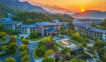 【错峰特惠亲子度假】江西鹿鸣谷度假区1-2晚+鹿鸣谷景区（萌宠互动+冰雪世界+动物园）或温泉水世界