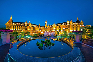 【3天2晚|春节可订】安吉银润锦江城堡酒店2晚+安吉Hello Kitty乐园2日门票|可选双人门票套餐