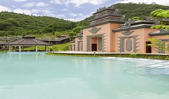 韶关乳源蓝山源岭南东方温泉酒店1晚含早餐+户外温泉+水乐乐园+淘气堡乐园+无边泳池