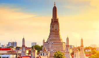 曼谷大皇宫+郑王庙一日游【可选文青集市河口寺新大佛  丹嫩沙多水上集市 丹嫩沙多大象园 拼团游   酒店接送】