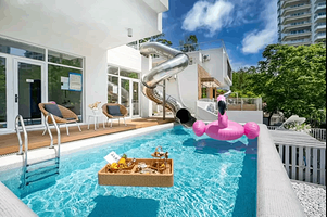 惠州巽寮湾亲子乐园别墅-近沙滩+私家泳池+麻将+KTV+烧烤炉+厨房厨具