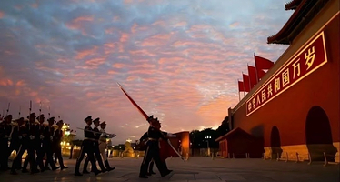 北京天安门广场-国旗+故宫博物院+中国国家博物馆一日游【散拼团+2小时资深讲解+蓝牙耳麦·商家预约出票率高】