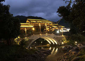 【酒店套餐】铜鼓汤里酒店住宿1晚+2人早餐+2人门票+2人温泉票+2人七星岭滑雪