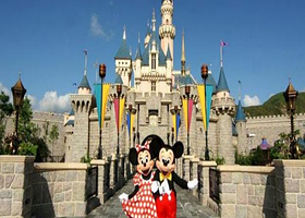 邂逅维港夜游OR落日飞车香港纯玩2日丨迪士尼乐园畅玩【赠上网卡+转换插，DFS商圈丨住香港酒店丨香港出发】