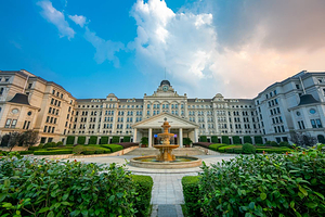 【钱塘江正对面-步行到观潮台】五钻★海宁钱江君廷酒店含双早★位于海宁盐官旅游度假区-可选盐官潮乐之城门票