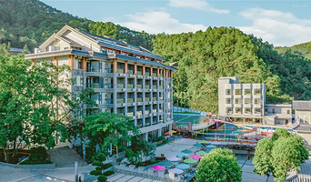 【酒店套餐】清远笔架山居度假酒店2天1晚+双人早餐+森林KTV欢唱+双人无限次玥泉汤谷+可选双人笔架山大瀑布