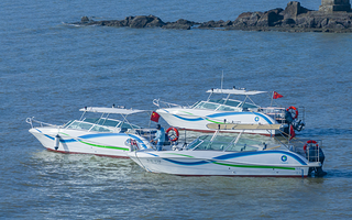 【酒景2大1小套餐】雅斯特高级双床房+官方三娘湾出海寻豚船票