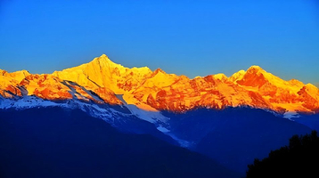 迪庆梅里雪山国家公园一日游【飞来寺+雾浓顶+日照金山+白马雪山【可选8/17人团】】