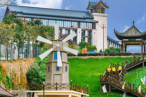 【酒店套餐】信宜莲花湖温德姆酒店+2大1小早餐+2大1小莲花湖庄园门票无限次+一票通+马战实景剧