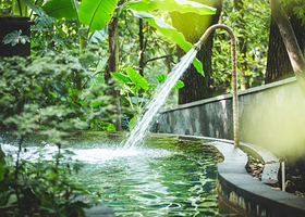 【酒店套餐】维也纳酒店（重庆北碚万达广场店）1晚+双人重庆柏联温泉单次票