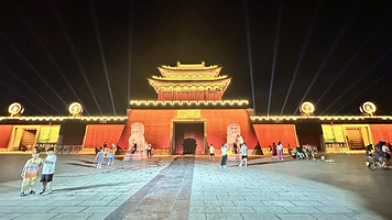 清明上河园+开封府+少林寺+白马寺+洛邑古城+老君山景区+龙门石窟五日游