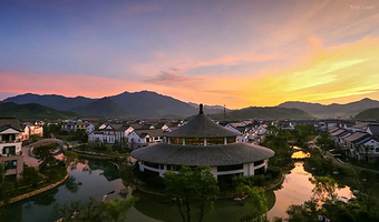 【黄金C位近景点】安吉大年初一度假村1晚或2晚， 下单选观音堂滑雪场/江南天池滑雪场/酒店汤泉门票套餐