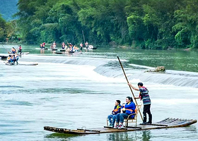 桂林漓江竹筏草坪段+银子岩+遇龙河竹筏漂游+桂林尧山景区四日游【走进20元人民币背景+纯玩无购物+丹青画卷】