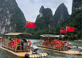 桂林漓江竹筏草坪段+遇龙河竹筏漂游+银子岩+兴坪古镇三日游【8人内小团+走进20元人民币背景+纯玩无购物】