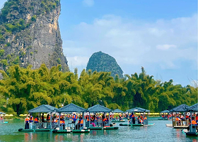 桂林漓江竹筏草坪段+遇龙河景区+银子岩四日游【8人小团+面前山+纯玩无购物+小众野奢】