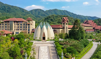 【酒店套餐】韶关经律论国际酒店2天1晚+双人早餐+无限次公共温泉+天禅谷观光+双人天翡翠博物馆门票