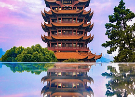 武汉古德寺+平和打包厂旧址+巴公房子+黄鹤楼+武汉大学+湖北省博物馆+东湖听涛景区+江汉关大楼二日游【超出片】