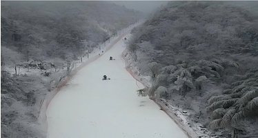 【滑雪套餐】大别山滑雪3小时票2张+陡沙河温泉小镇1晚+早餐+御香泉门票