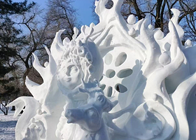 太阳岛雪博会+伏尔加庄园一日游