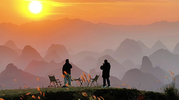 【热门打卡地】阳朔千里江山图+日初出咖啡厅/相公山-观日出/日落+阳朔往返直通车