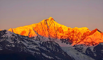 梅里雪山国家公园一日游【日照金山、低价精品8人小团、无限氧气、防寒服、赠简装旅拍】
