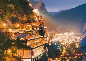 望仙谷+婺源篁岭景区+三叠泉+景德镇中国陶瓷博物馆+石钟山四日游【南昌起止★环线出行★4钻酒店】