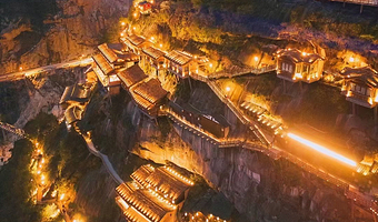 望仙谷+景德镇中国陶瓷博物馆+婺源篁岭景区+婺女洲度假区三日游【8人小团•上饶进•婺源出•一车到底•4钻酒店】