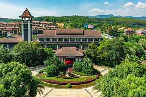 【亲子度假】丘梵·斯维登度假酒店（长泰海投云水涧店）1晚+双早+双人天柱山欢乐大世界3园通票