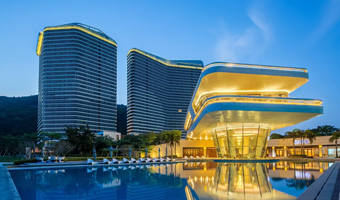 阳江北洛秘境度假酒店+双人汤泉门票+双人悬崖泳池畅游&山体公园门票(单次)+儿童乐园+沙滩+免费停车