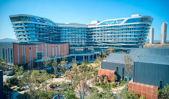 【酒店套餐】襄阳华侨城奇幻度假区云海酒店住宿+2人早餐+2人奇趣童年/奇幻谷/汤泉+免费停车