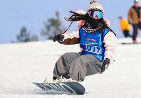 宜昌兴山昭君国际滑雪场一日游【含雪鞋+雪板+雪杖+高风险滑雪意外险】