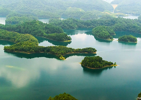 杭州千岛湖一日游【纯玩 上门接 可登梅峰之巅俯瞰全景 或乘游艇兜风赏景】