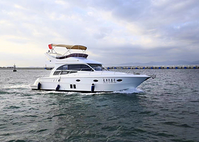 三亚游艇出海一日游【(包船/拼船）商务团建/生日/求婚/DJ轰趴】