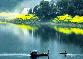 新安江山水画廊+徽州古城一日游【屯溪市区上门接送.可选新安江半日游】