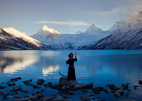 那曲萨普神山+比如骷髅墙+纳木措国家公园四日游【4人硬派越野出行升级比如4钻酒店+当雄温泉酒店丨市区接送】