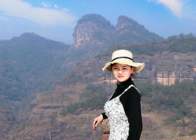 【12人精品小团】厦门出发-武夷山3日游含竹筏漂流+接送+导游讲解+特色午餐+天游峰+大红袍景区纯玩