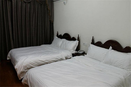 鹤鸣山音乐小镇温泉住宿1晚 双西岭雪山门票 鸳鸯池往返索道-周边游