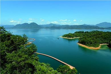 黄山太平湖绿地皇冠假日酒店 当日双人中式晚餐 双份早餐