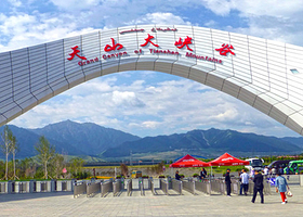 南山牧场（西白杨沟）人文生态风景区+天山大峡谷口碑2日游