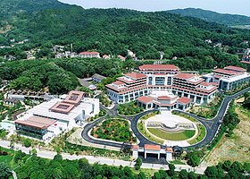 【酒店套餐】宁乡灰汤职疗温泉度假酒店+2人温泉门票+双人早餐