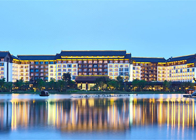 【送晚餐丨官方推荐】住无锡雪浪宋品酒店别墅房+无锡融创海世界/无锡融创乐园/无锡热雪奇迹/无锡鼋头渚