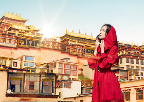 丽江香格里拉虎跳峡+依拉草原+独克宗古城一日游【2-15人舒适小团多套餐任选-可增松赞林寺】