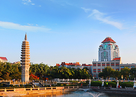 厦门南普陀+沙坡尾+环岛路+曾厝垵+胡里山炮台一日游【1~8人】纯玩团植物园/帆船出海/鹭江夜游可选