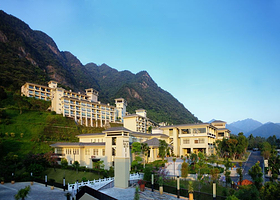 年终大促|广州碧桂园金叶子温泉度假酒店+无限次增城金叶子温泉+露天泳池+可加订自助晚餐/白水寨风景名胜区